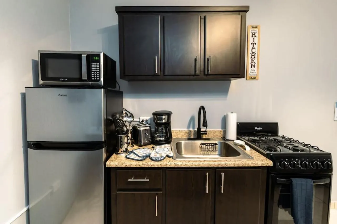 Green Mountain Studio 2, Pool Table-7 Min To Beach Rincon Apartman